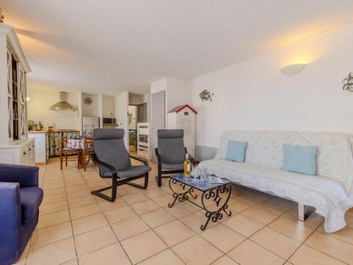 Le Grau-Du-Roi Apartment | Apartment Villa Cartouche by Interhome