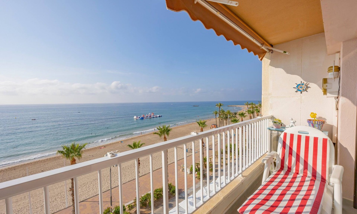 Old Town Apartment | Apartment 'Villa Penélope' with Sea View, Wi-Fi and Air Conditioning