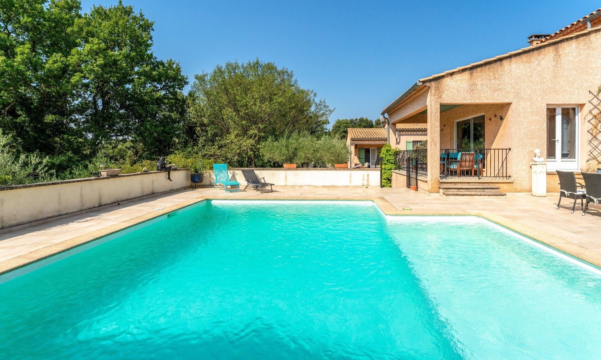 Vallabrix Apartment | Apartment 'Villabrix Near Uzès' with Wi-Fi