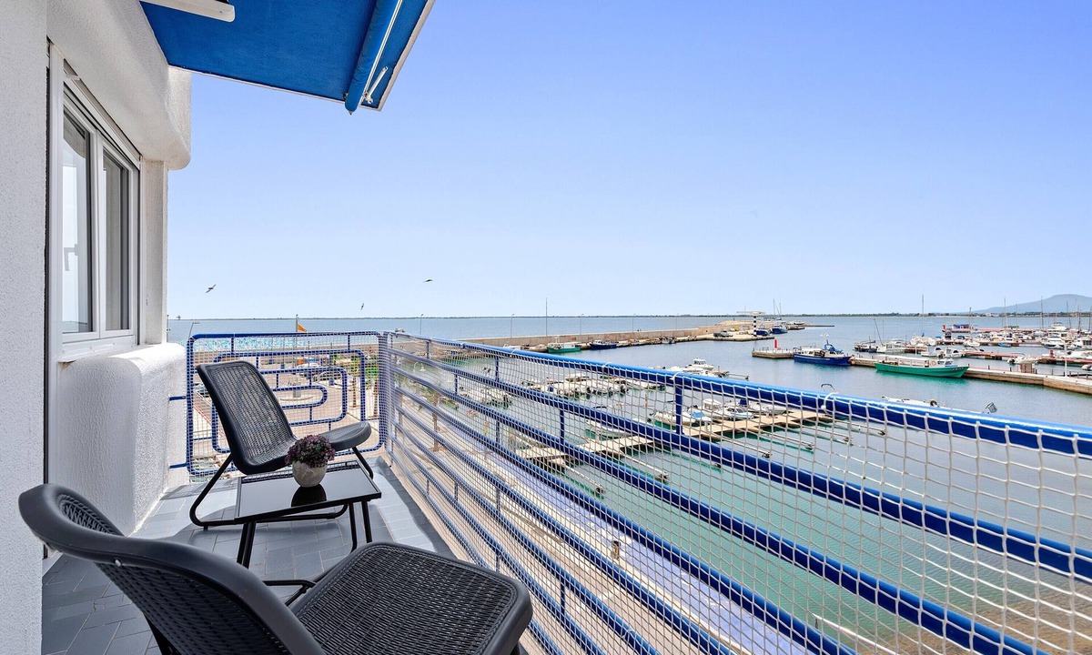 L'Ampolla Apartment | Apartment 'Vora Port' with Sea View, Wi-Fi and Air Conditioning