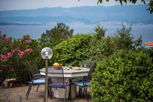 Vrbnik Apartment | Apartment Vrbnik 8