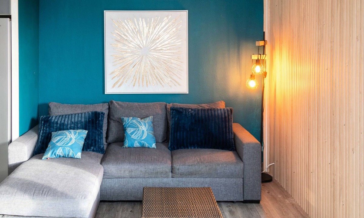 Les Hauts de Canet Apartment | Apartment with terrace and views of the Pyrenees