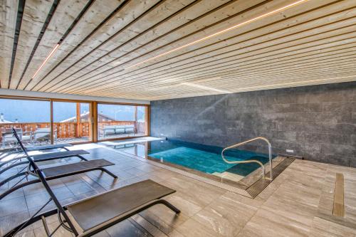 Champery Apartment | Apartment w pool and spa
