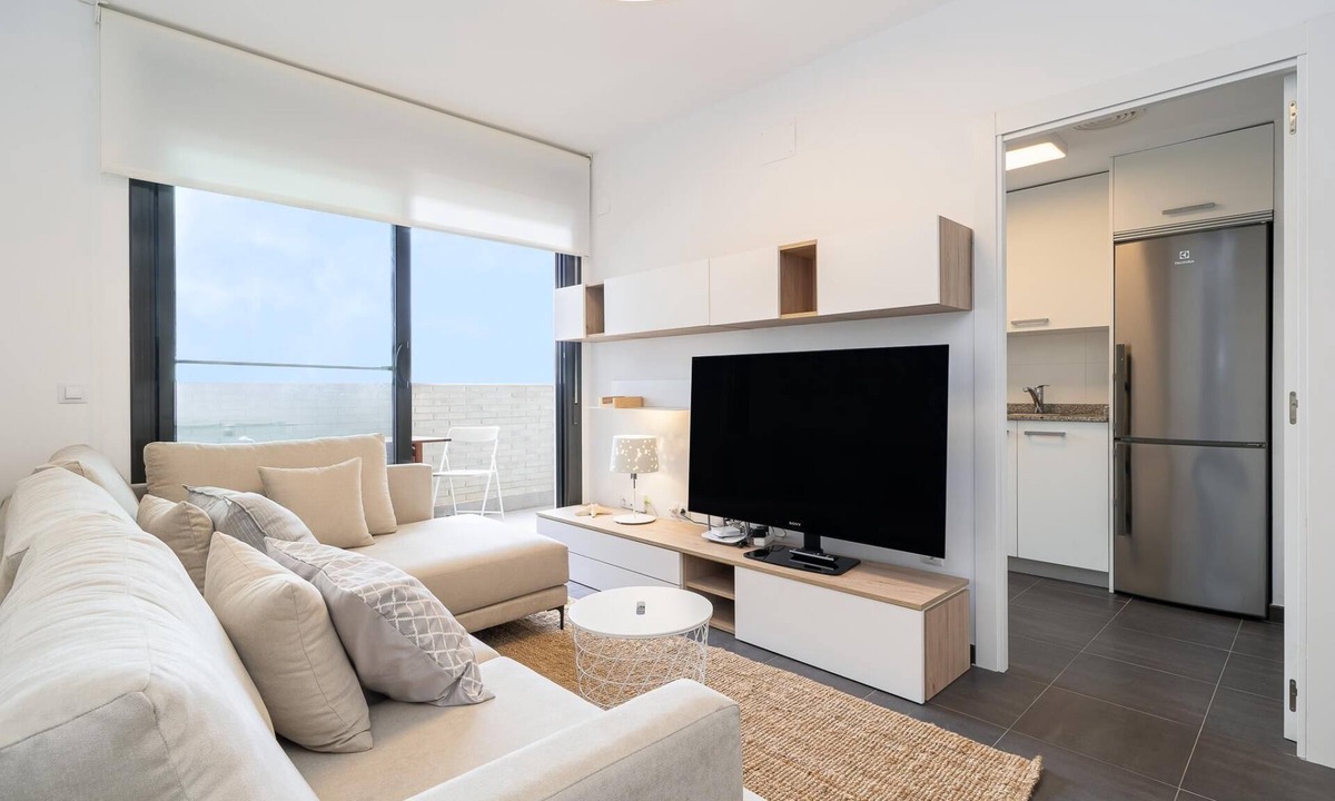 Roques Daurades Apartment | Apartment with sea front views and pool 1min beach