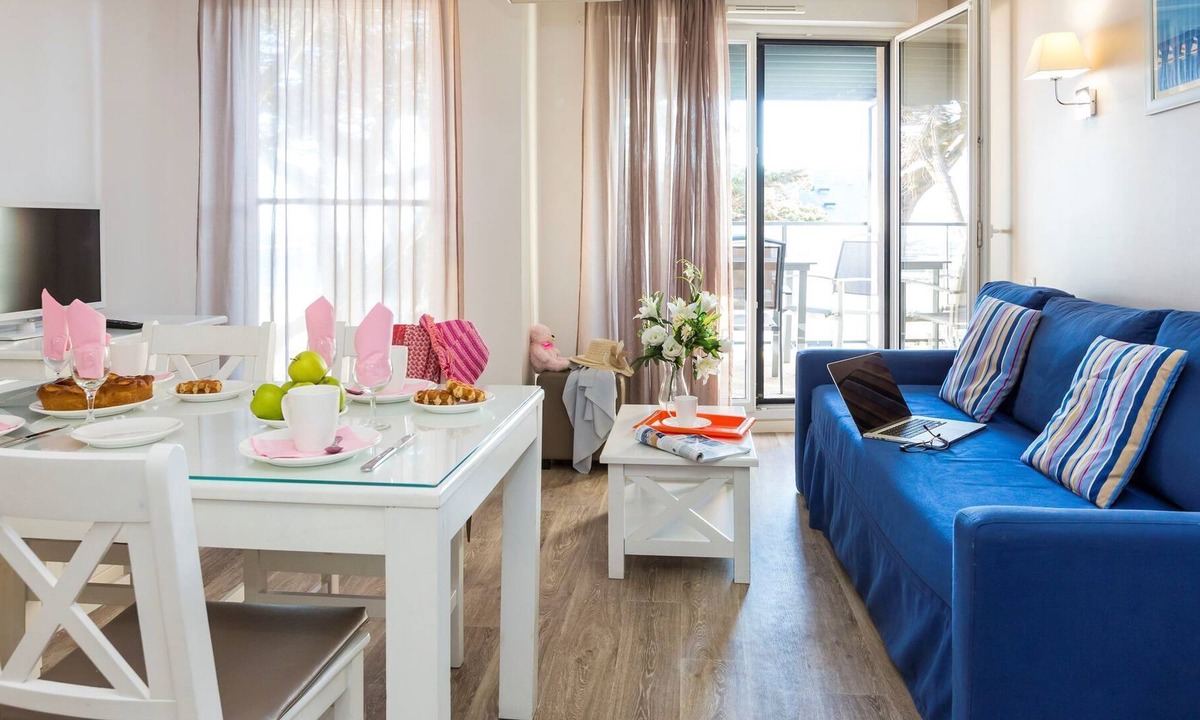 Pornichet Apartment | Apartment with a microwave near beach