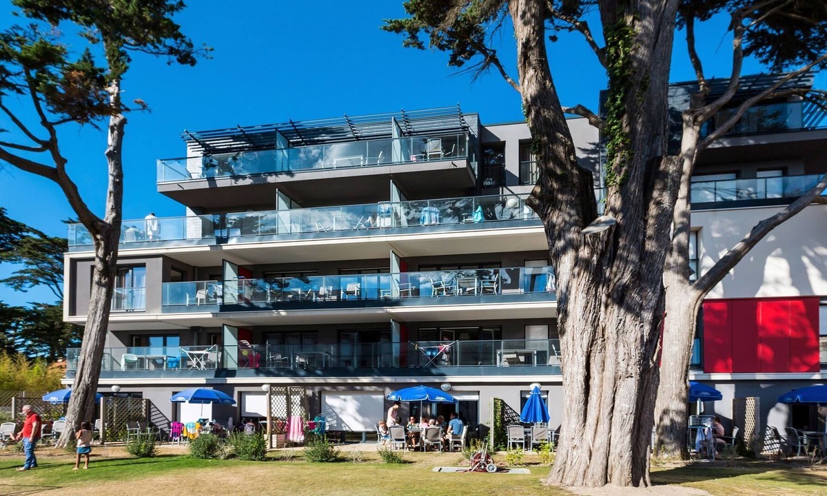 Pornichet Apartment | Apartment with a microwave near beach