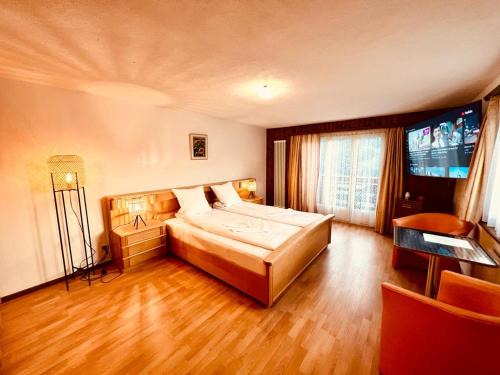 Saas im Prattigau Apartment | Apartment with balcony and Panoramic Views of Alps