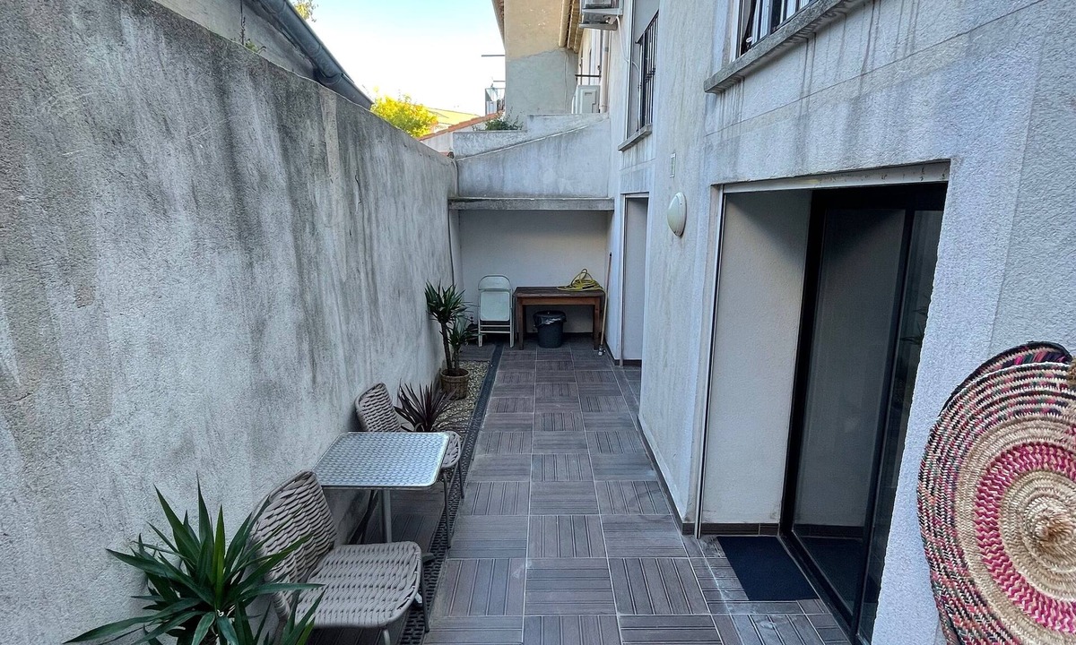 Mazargues Apartment | Apartment with backyard and small private garage in the heart of Mazargues