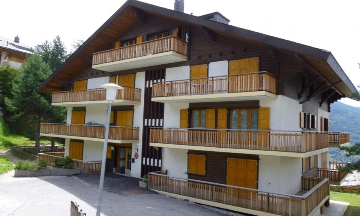 Salins Apartment | Apartment with balcony views of Nendaz