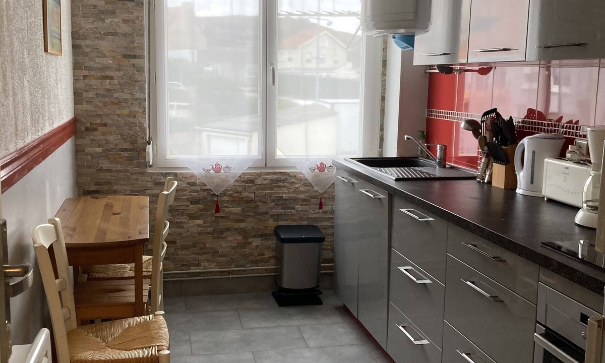 Le Portel Apartment | Apartment with balcony facing the sea for 4 people. Rated ⭐️⭐️⭐️ WIFI