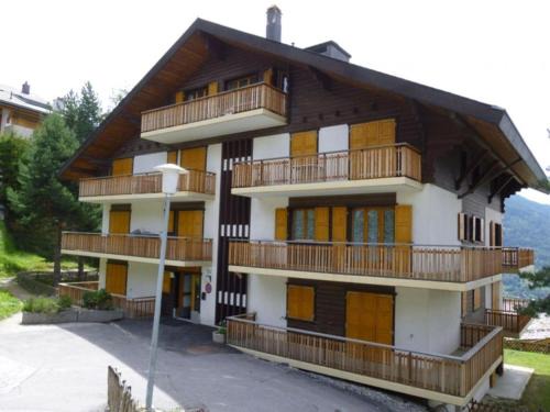 Salins Apartment | Apartment with balcony views of Nendaz