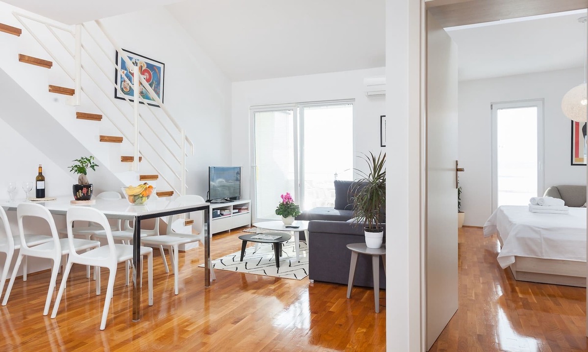 Baska Voda Apartment | Apartment with beautiful Views + GARAGE!