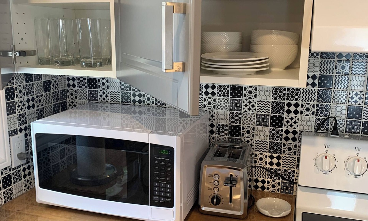 Saint Hyacinthe Apartment | Apartment with a Balcony. Free Parking.
