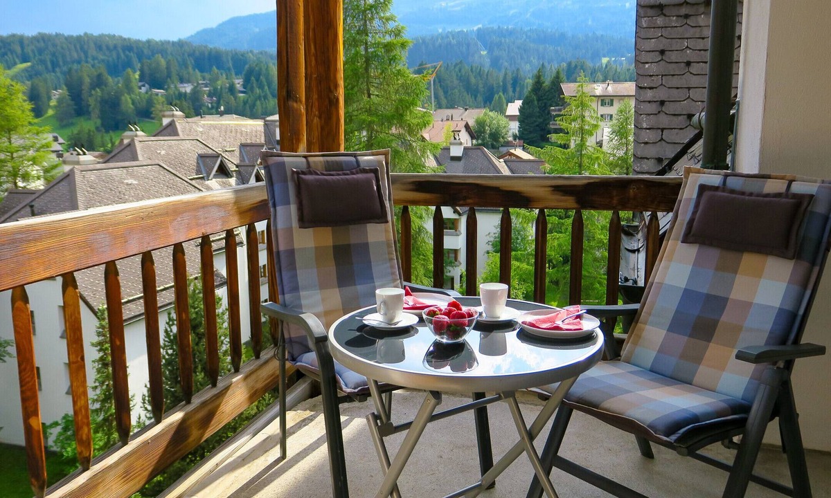 Lenzerheide Apartment | Apartment with mountain view and spa access