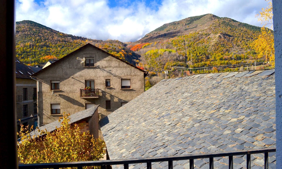 Esterri D'Aneu Apartment | Apartment with views and central in Esterri