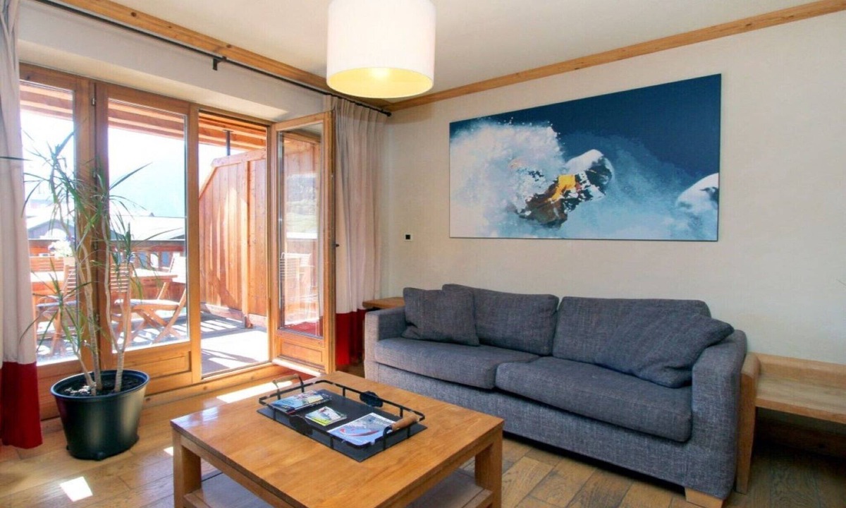 Venosc Apartment | Apartment with Terrace & Parking