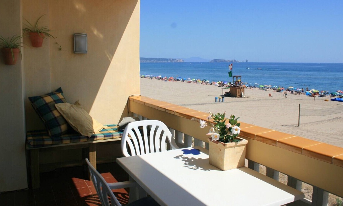 Pals Apartment | Apartment with front sea vue - Pals Beach (PA 1H 332)