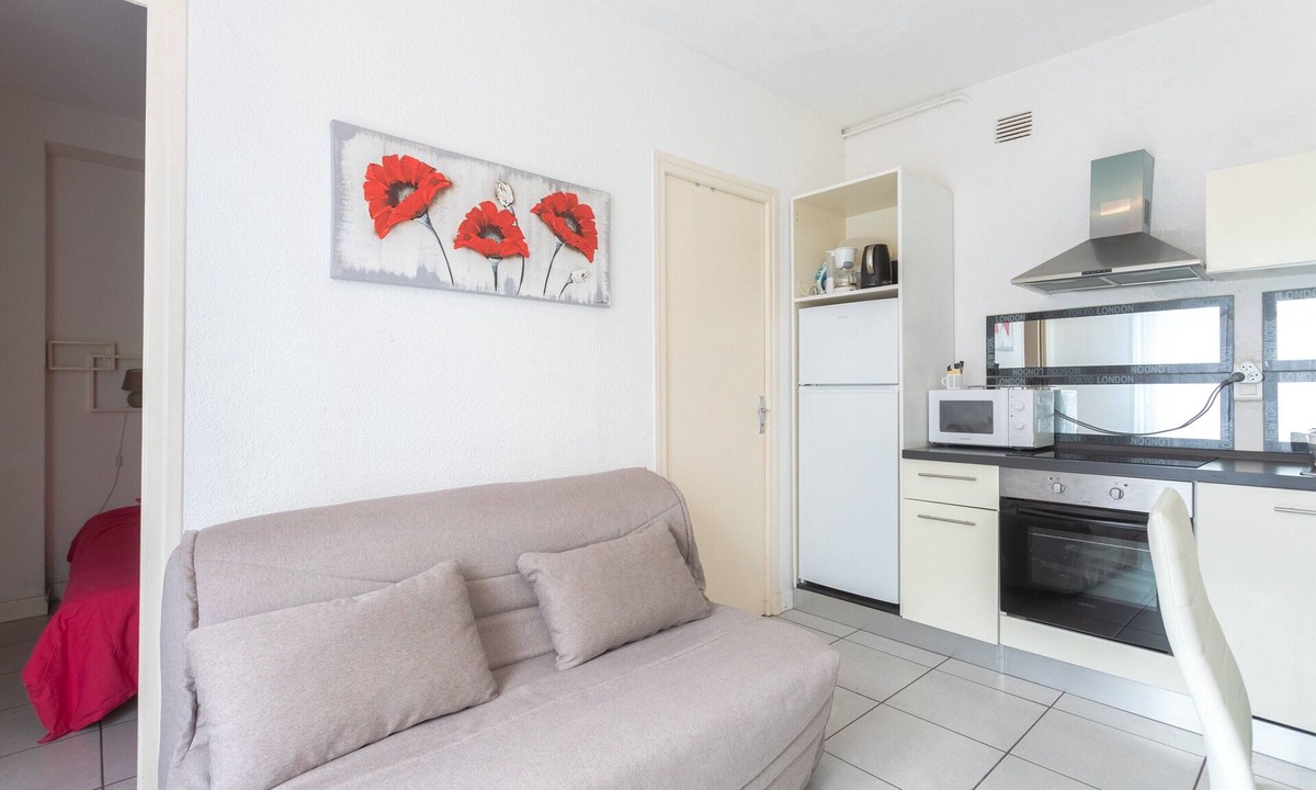 Lourdes Apartment | Apartment with Garden and Terrace in Lourdes, Sleeps 2, Quiet and Well-Equipped