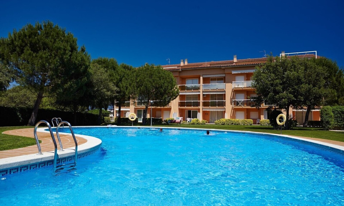 Pals Apartment | Apartment with garden & pool - 800 m Pals beach (SG2 2H AC 207)