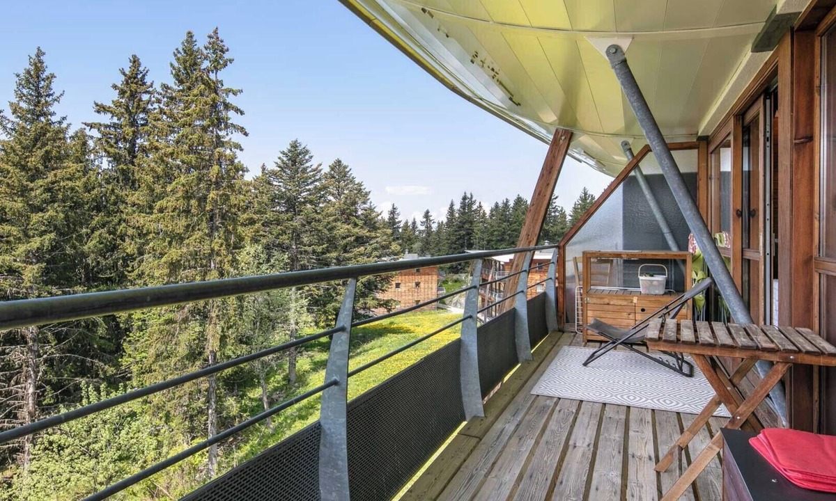 Chamrousse Apartment | Apartment with large balcony on top floor, lovely view close to the slopes