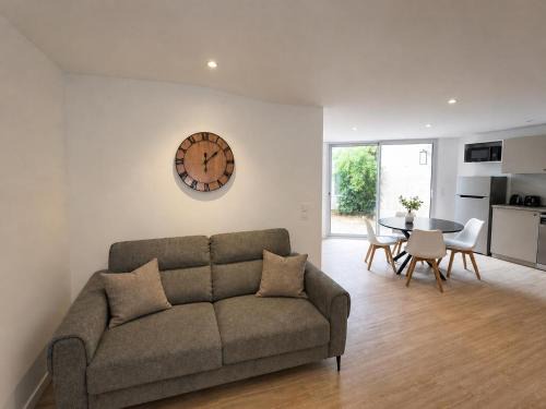 Cholet Apartment | Apartment with outdoor space