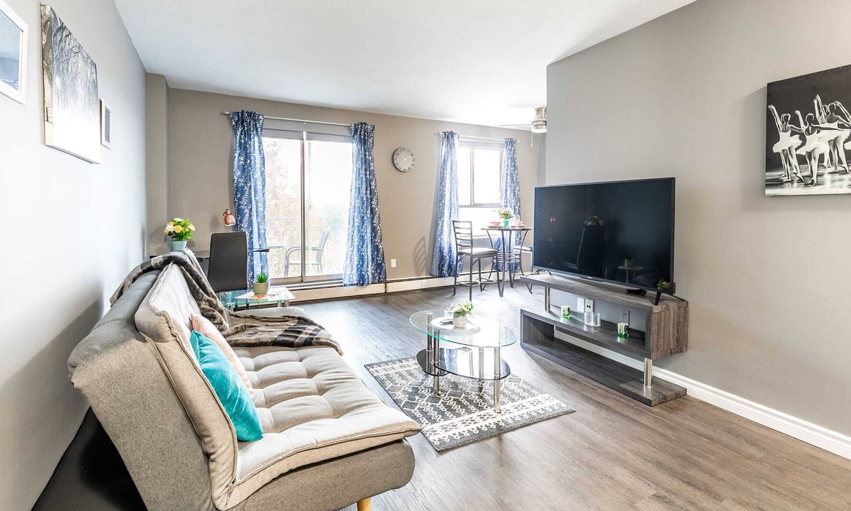 Rosedale Apartment | Apartment with Patio - Near DT Hamilton!