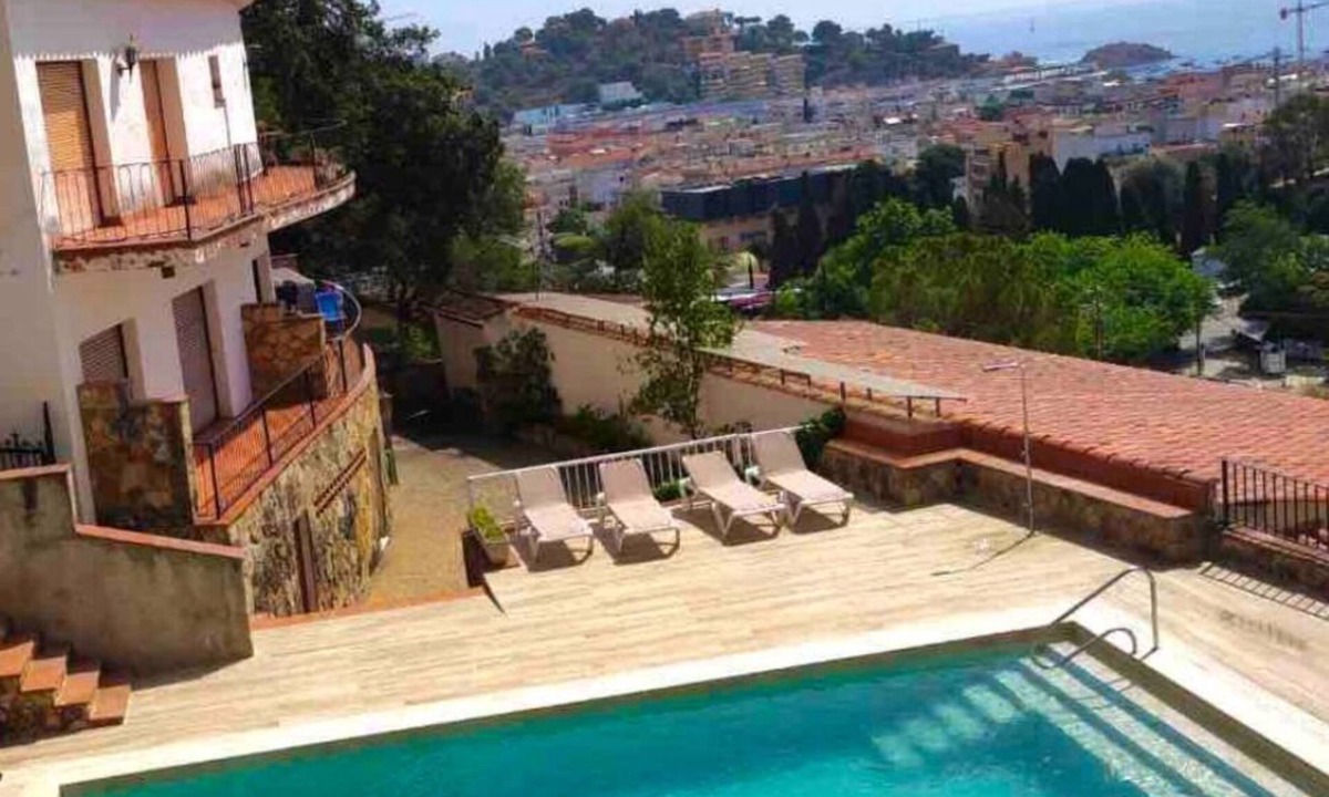 Tossa de Mar Apartment | APARTMENT WITH POOL/LARGE TERRACE AND SEA VIEWS