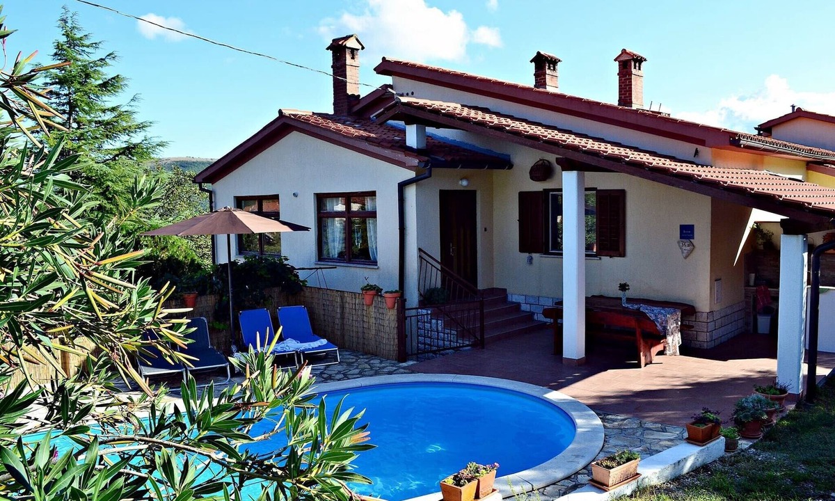 Krsan Apartment | Apartment with Private Pool, Mountain View