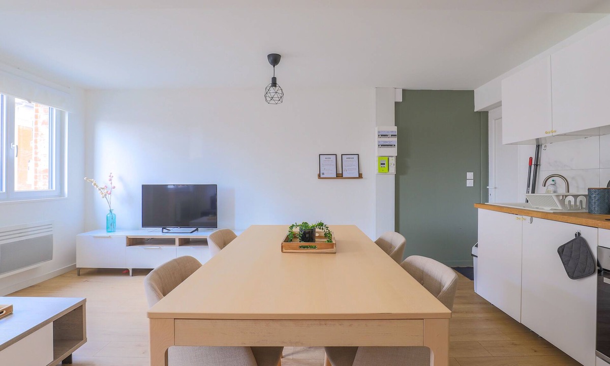 Arras Apartment | Apartment with Private Parking