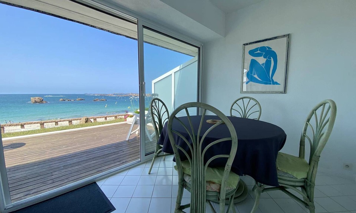 Tregastel Apartment | Apartment with terrace, direct beach access, private parking