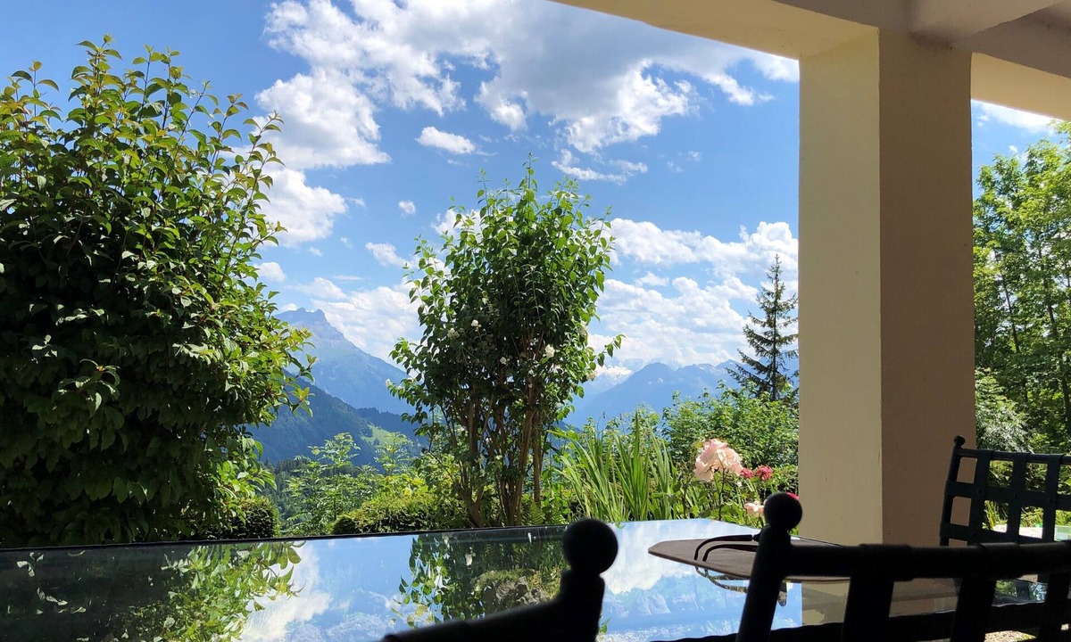 Leysin Apartment | Apartment with terrace and garden for skiers and hikers. Pet friendly!