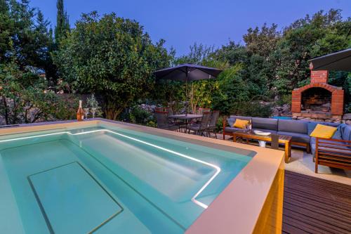 Babin Kuk Apartment | Apartment with terrace and mini pool Green Gold