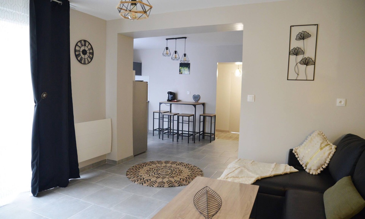 Anzin Apartment | APARTMENT WITH TERRACE