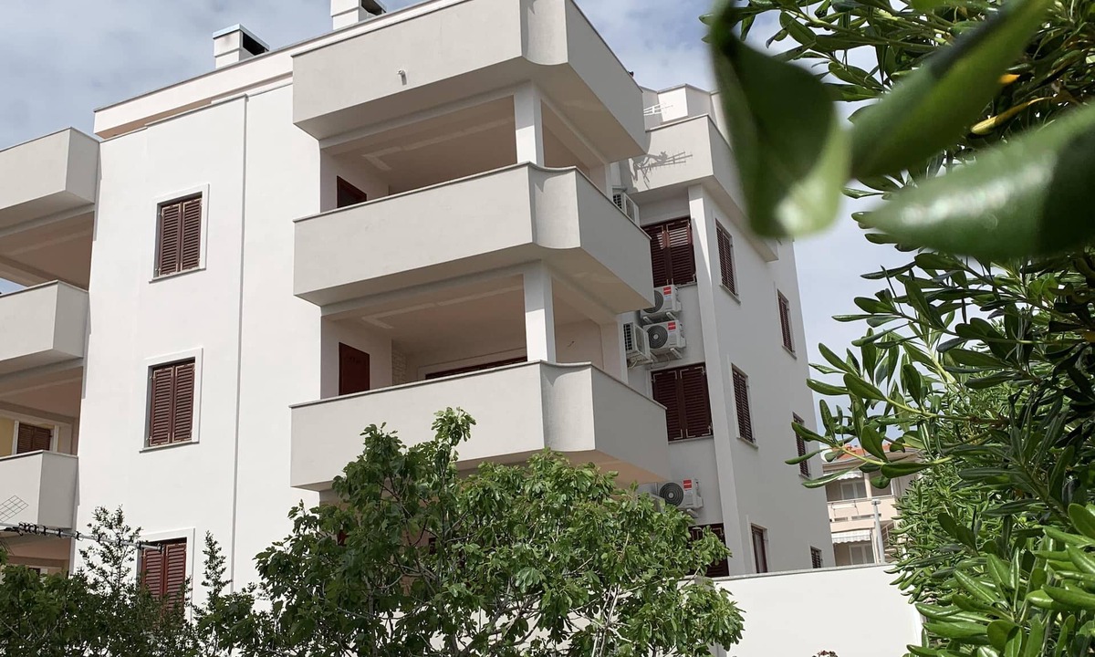 Novalja Apartment | Apartment with Terrace and Partial Sea View and grill