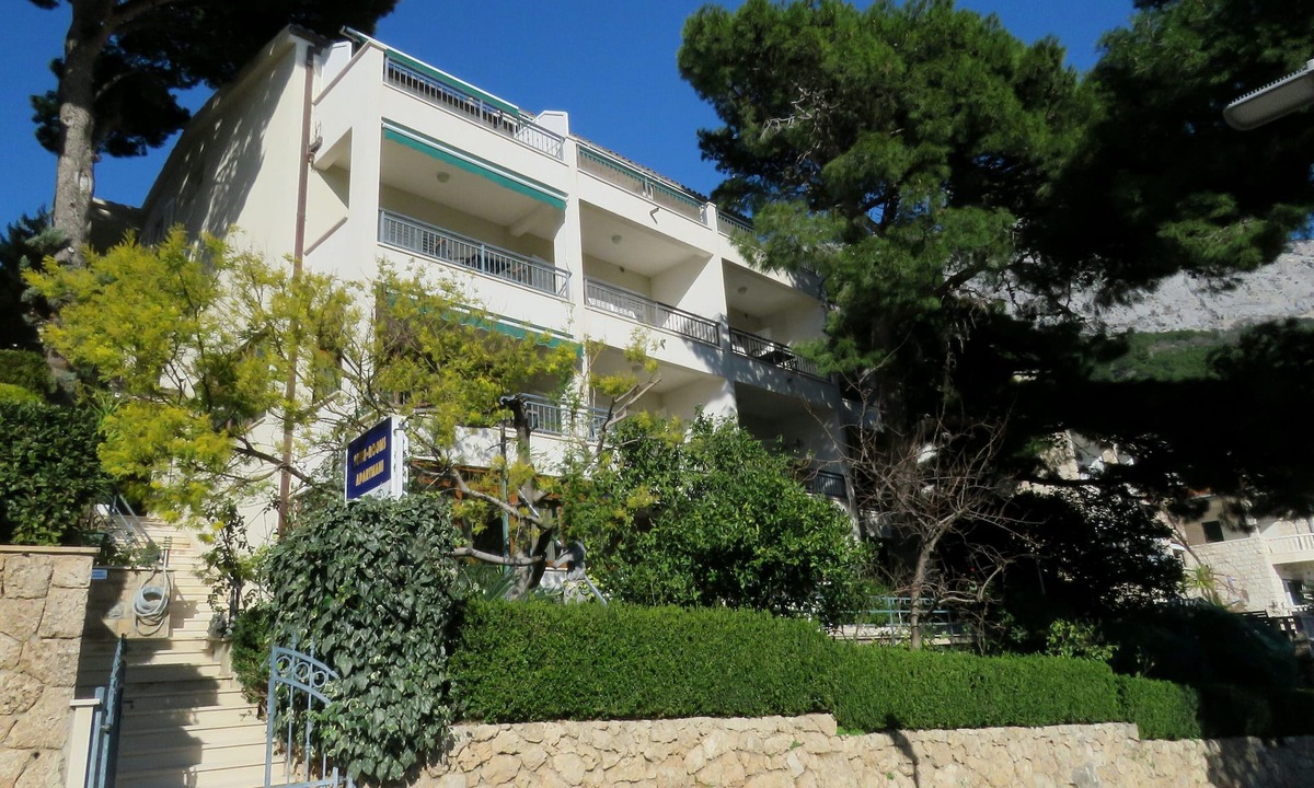 Brela Apartment | Apartment with three bedrooms (6 + 3)
