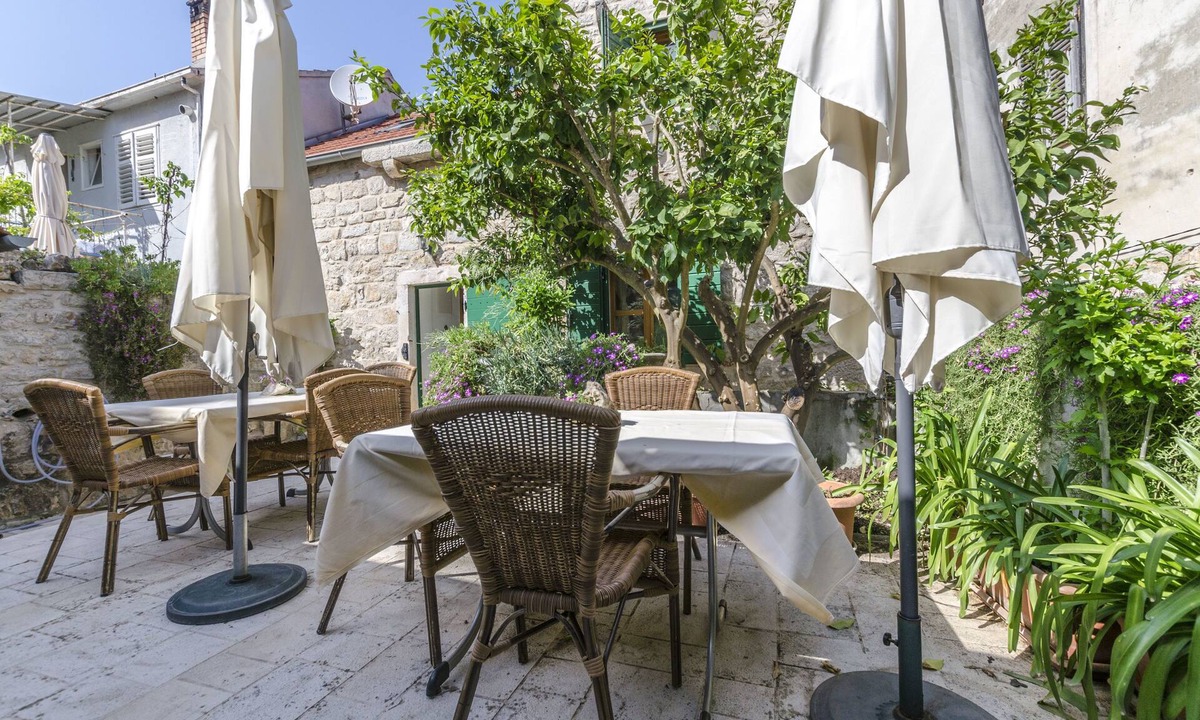 Vrboska Apartment | Apartments and Room Lucijo