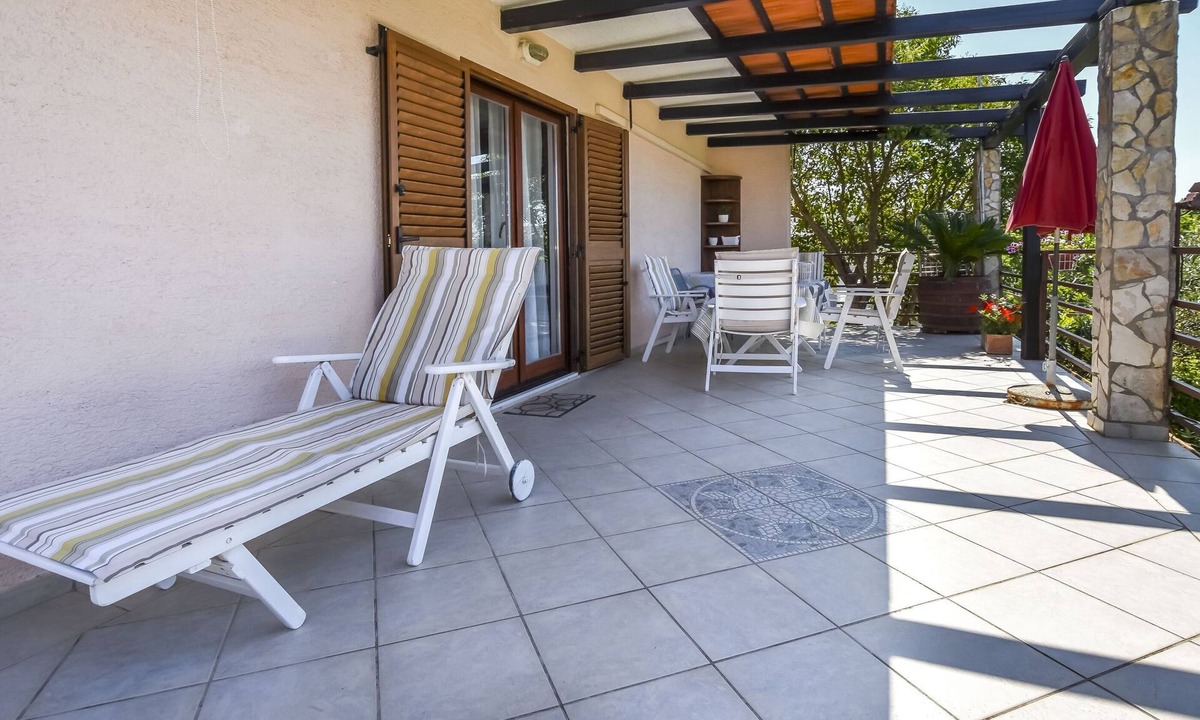 Rogoznica Apartment | Apartments and Room Novokmet (27291-A2) - Rogoznica
