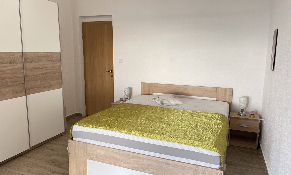Plat House | Apartments Belenum - Comfort Double Room with Balcony and Sea View (no.1)