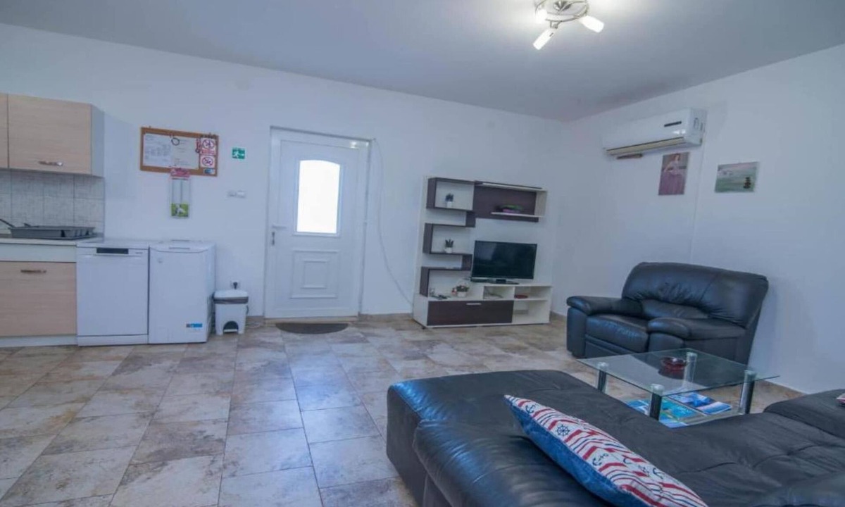 Veli Losinj Apartment | Apartments Bonic - Two Bedroom Apartment with Balcony