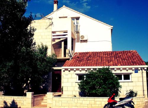 Vela Glavica Apartment | Apartments by the sea Lumbarda, Korcula - 12839