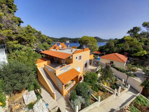 Sobra Apartment | Apartments by the sea Sobra, Mljet - 7531