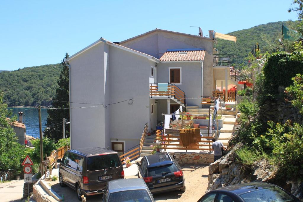 Valun Apartment | Apartments by the sea Valun, Cres - 8081
