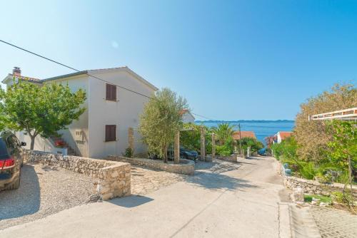 Zdrelac Apartment | Apartments by the sea Zdrelac, Pasman - 15911