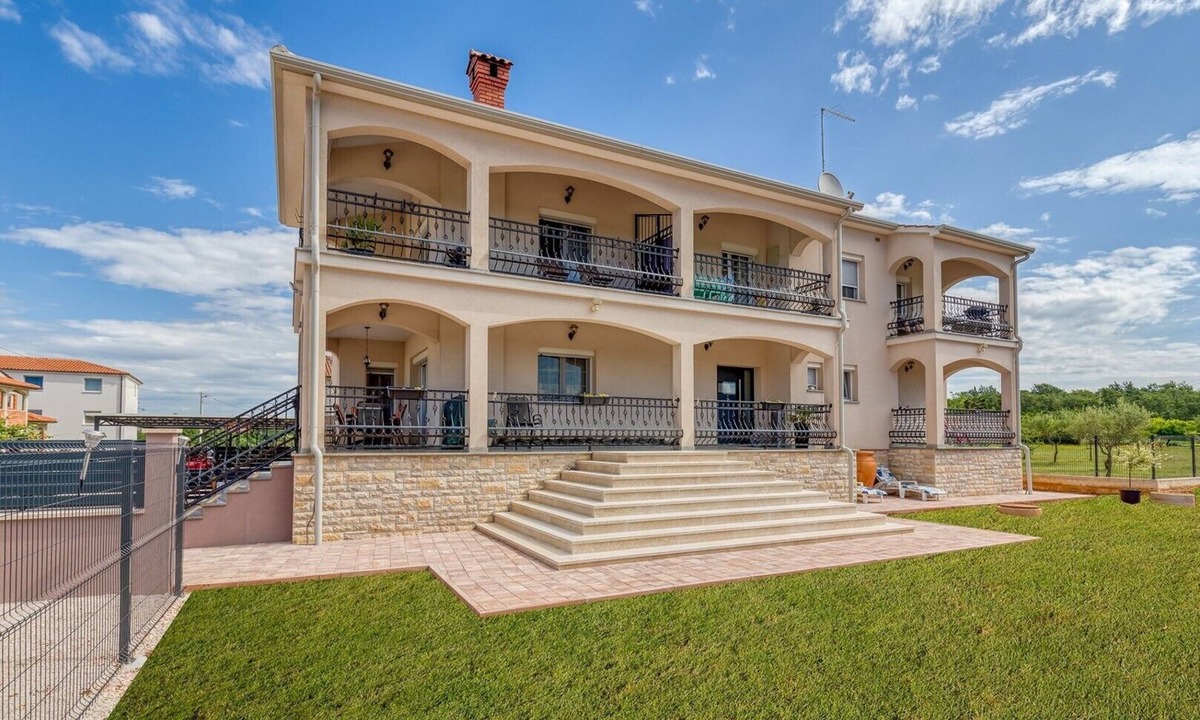 Antonci Apartment | Apartments Covic/Apartment Blue with Balcony A1