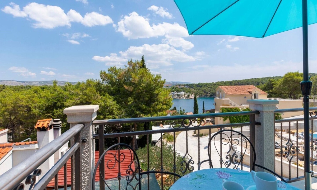 Cove Osibova (Milna) Apartment | Apartments Dalis (10933-A1) - Milna - island Brac