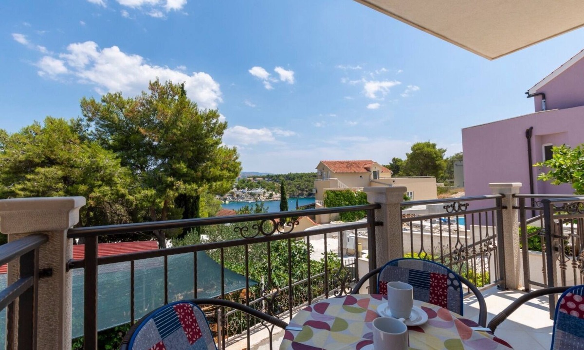 Cove Osibova (Milna) Apartment | Apartments Dalis (10933-A2) - Milna - island Brac