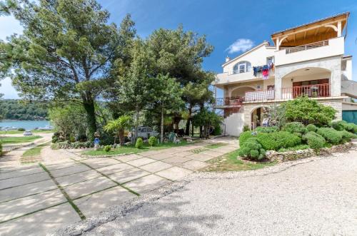 Jadrtovac Apartment | Apartments Davor