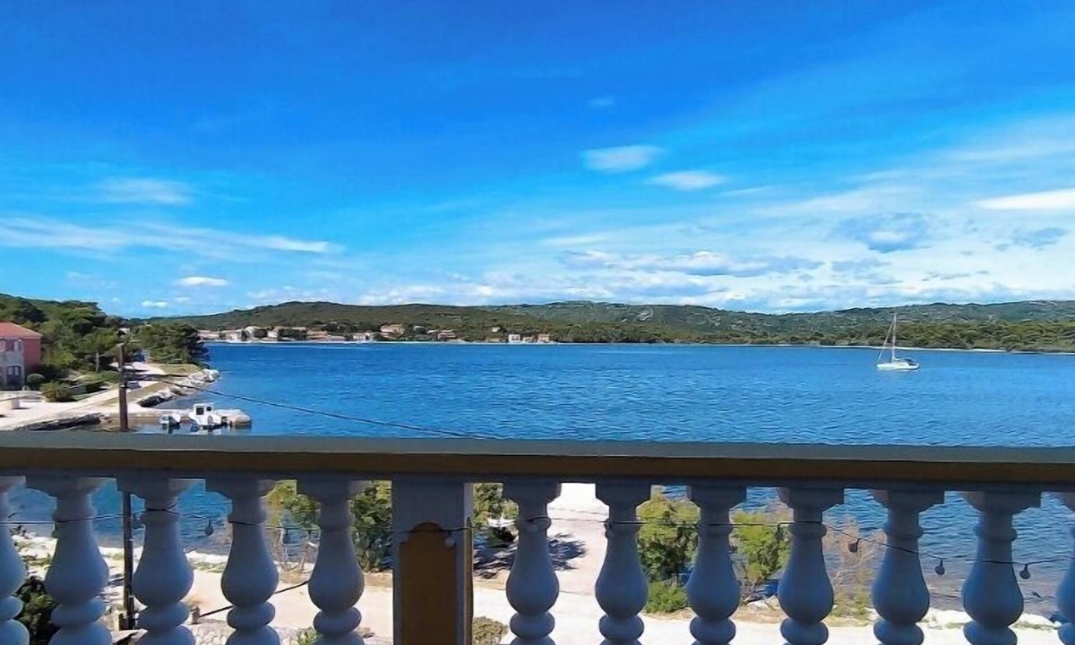 Veli Rat Apartment | Apartments Grbac Veli Rat-Seaside (10454-A2) - Veli Rat (Dugi otok)
