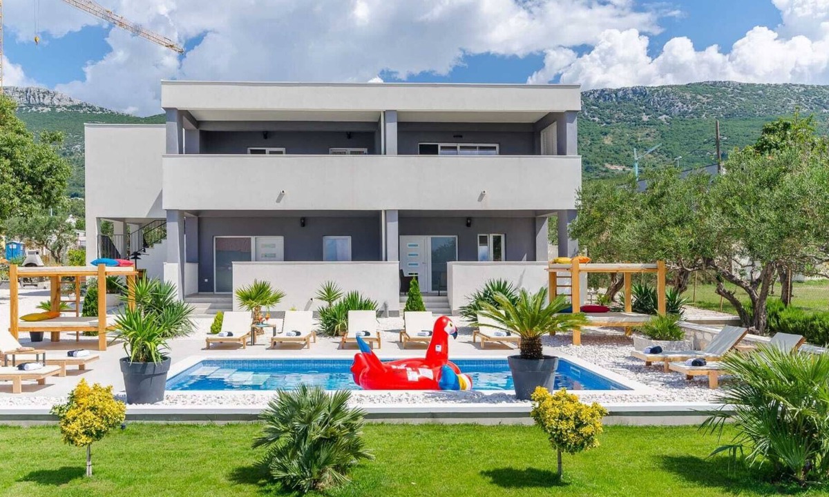 Kastel Luksic Apartment | Apartments Gabriela, new renovated apartment