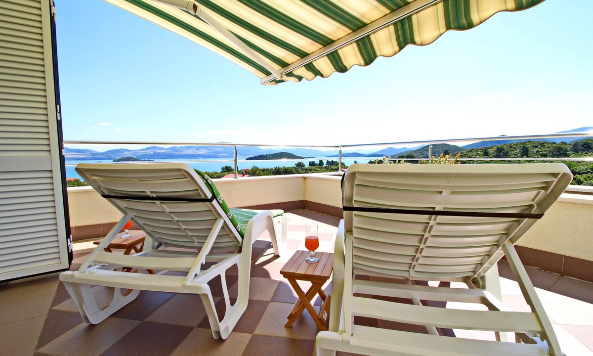 Drace Apartment | Apartments Gusti - Two-Bedroom Apartment with Balcony and Sea View